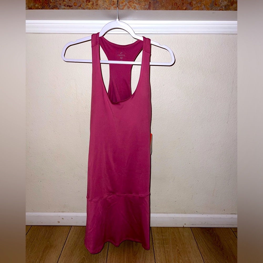 Freely athletic dress